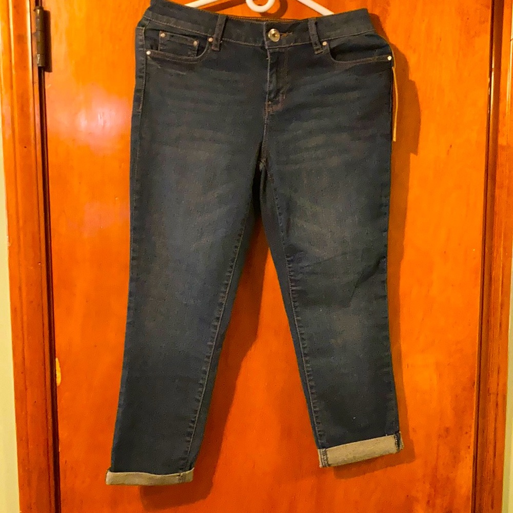 New DKNY Cuffed Capris